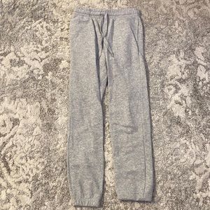 grey sweatpants